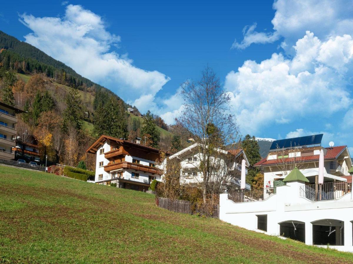 Great Apartment Near The Ski Area Hippach Eksteriør billede